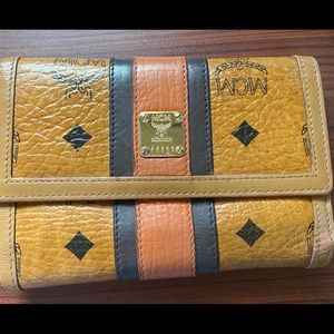 mcm cognac wallet